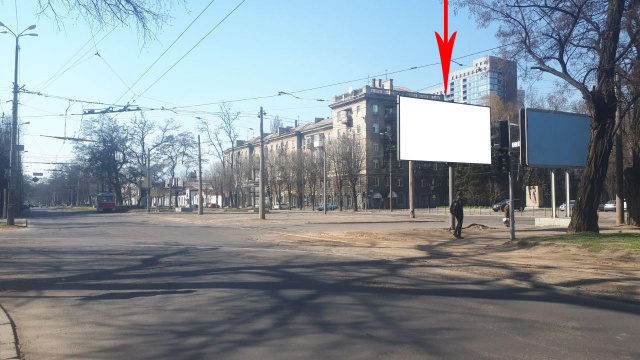 Щит 6x3,  s170B,просп. Пушкіна - вул. Юрія Савченка, на світлофорі, в сторону автовокзалу