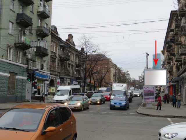 Беклайт 3.14x2.32,  041Б,вул. С. Стрільців (Артема), 2, на перехресті з просп. Д. Яворницького (К. Маркса), біля світлофору
