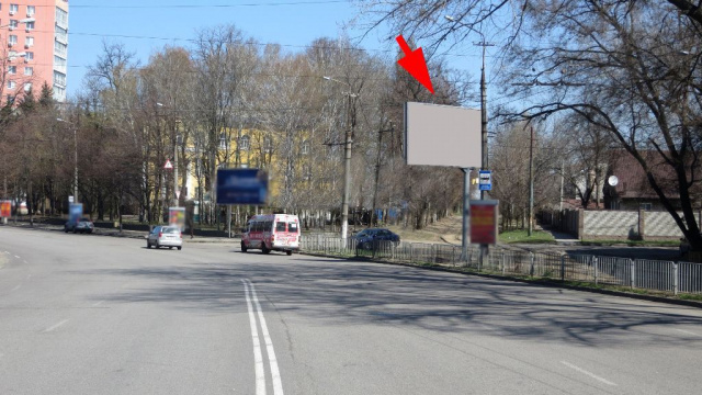 Щит 6.2x3.15,  033Б,просп. Гагаріна, 97 (на перехресті з вул. Марії Кюрі)