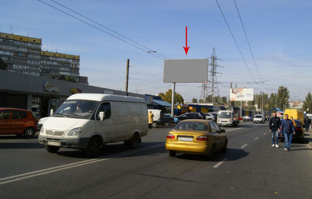 Щит 6x3,  030Б,вул. Березинська, навпроти будинку № 26 (біля квіткового ринку), напрямок до ТРЦ КАРАВАН