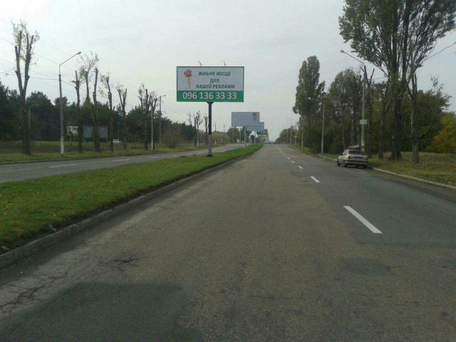 Щит 6x3, дз43А1,Єлізаветівська траса (на розділовій смузі в районі мостового перехіду), напрямок до виїзду на новий міст Щит 6x3, дз43А1,Єлізаветівська траса (на розділовій смузі в районі мостового перехіду), напрямок до виїзду на новий міст