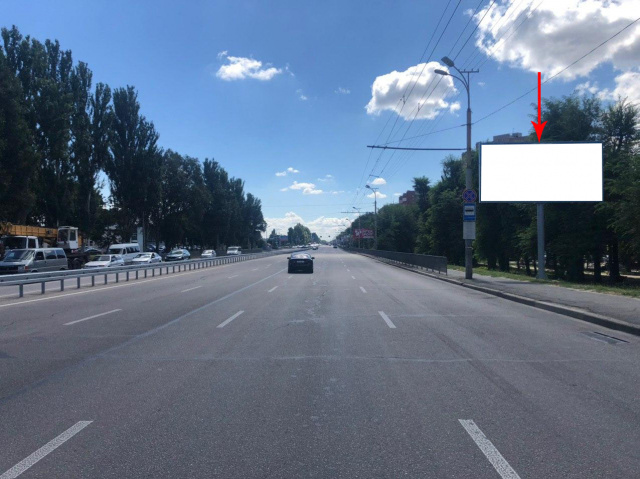 Щит 6x3,  111A,вул. Запорізьке шосе - вул. Джинчарадзе, рух в напрямку ТЦ ЕПІЦЕНТР