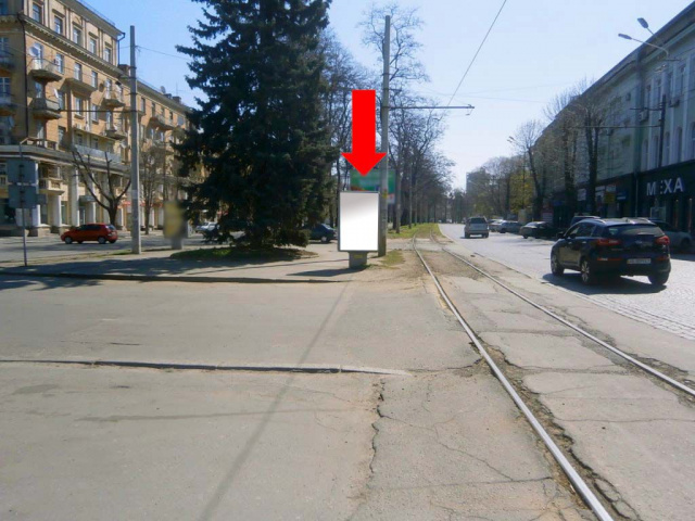 Сітілайт 1.2x1.8,  C08А,пр. К. Маркса, 101 - вул. Мостова (роздільник)