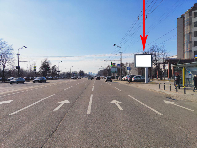 Скролл 3.14x2.32,  t135A2,вул. Набережна Перемоги, в районі буд. 30, біля світлофору, рух в бік вул. Космічна