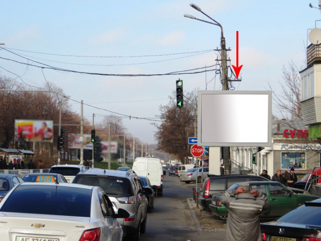 Скролл 3.14x2.32,  050А2,вул. М. Грушевського (К. Лібкнехта), 13 - вул. С. Хороброго (Чкалова), навпроти Троїцького ринку, біля магазину СПОРТМАСТЕР, біля світлофору