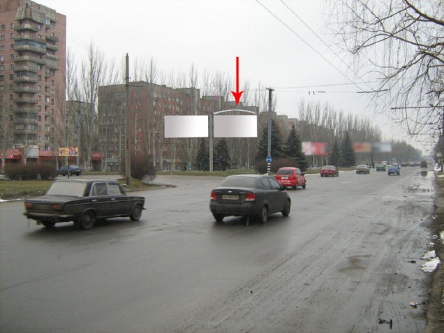 Щит 6x3,  117А2,ж/м Червоний Камінь (початок - роздільник). На світлофорі. права