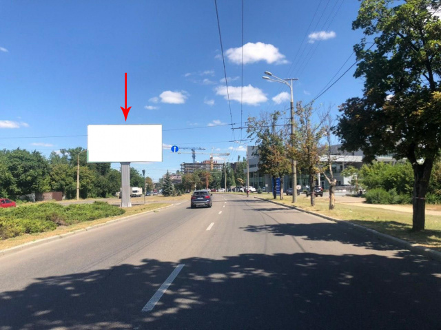 Беклайт 8x4,  061A2,вул. Набережна Перемоги в районі буд. 9 Б, напрямок до центру