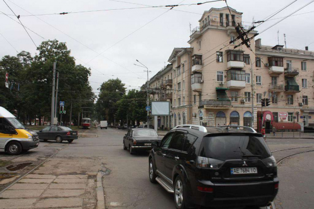 Скролл 3.14x2.32,  t013A2,просп. Пушкіна - вул. Шмідта, 6, рух у бік Автовокзалу, біля світлофору