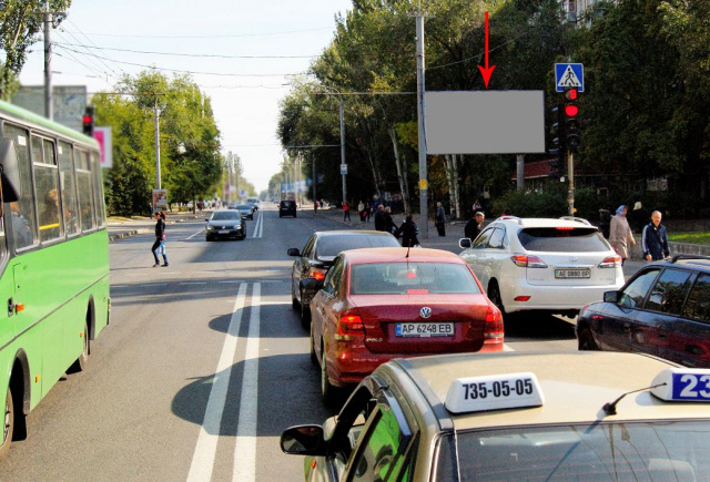 Щит 6x3,  s109А,вул. Калинова, навпроти буд. 66, по руху в бік просп. Слобожанський (пр.ім.газ. "Правда"), біля світлофора
