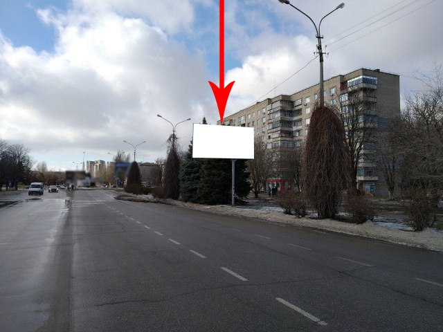 Щит 6x3,  Нп19А,вул.Першотравнева, навпроти АЗС, напрямок руху до цетральної частини міста