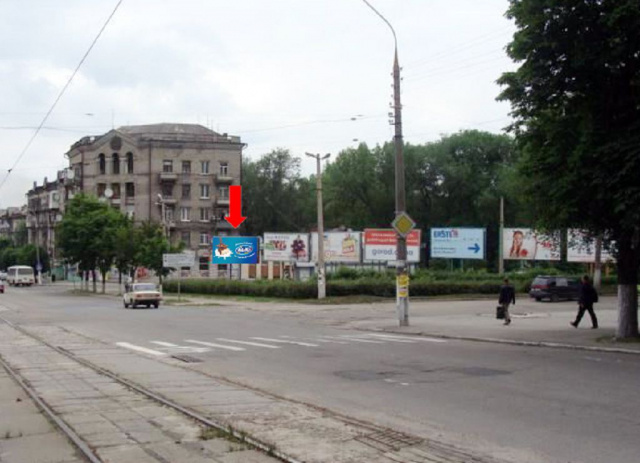 Щит 6x3,  дз49А,просп. Свободи - просп. Аношкіна, рух вниз по  просп.Свободи