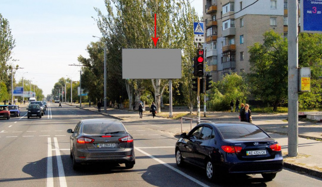 Щит 6x3,  s111А,вул. Калинова, навпроти буд. 36, по руху в бік просп. Слобожанський (Правда), біля світлофора