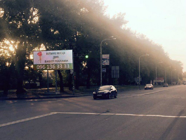 Щит 6x3,  Пв17А,вул. Дніпровська - вул. Гагаріна, біля світлофора