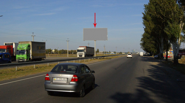 Щит 6x3,  s090Б,вул. Донецьке шосе, в кінці роздільника (Агросоюз), ТРЦ "Караван", виїзд, напрям до Епіцентру