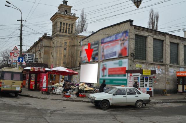 Щит 5.8x2.85,  080А3,пл. Старомостова (Островського) МАКДОНАЛДС, площина ліворуч, внизу