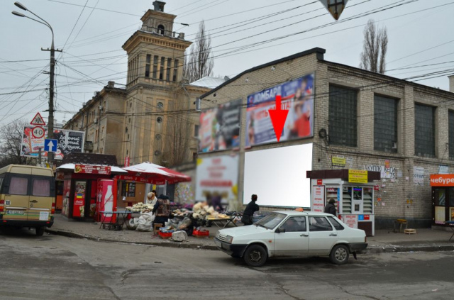 Щит 6x3,  080А4,пл. Старомостова (Островського) МАКДОНАЛДС, площина праворуч, внизу