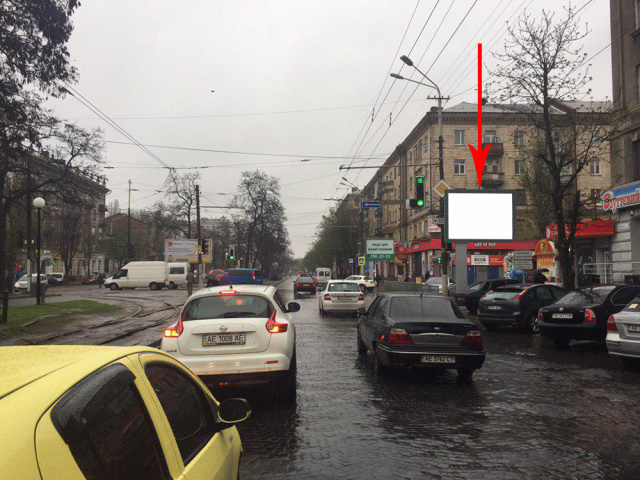 Скролл 3.14x2.32,  t153A2,просп. Дмитра Яворницького, 119, боковий вхід на Центральний ринок "Озерка", на світлофорі
