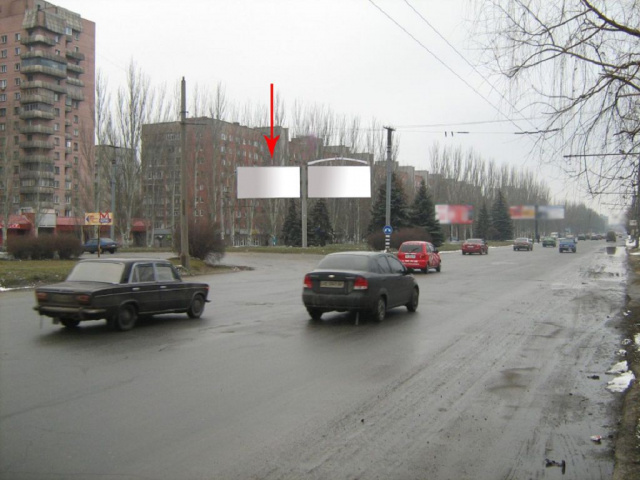 Щит 6x3,  117А1,ж/м Червоний Камінь (початок - роздільник). На світлофорі. ліва