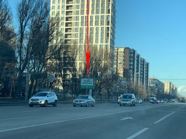 Беклайт 3.14x2.32,  t141B,вул. Набережна Перемоги, в районі буд. 78, на світлофорі