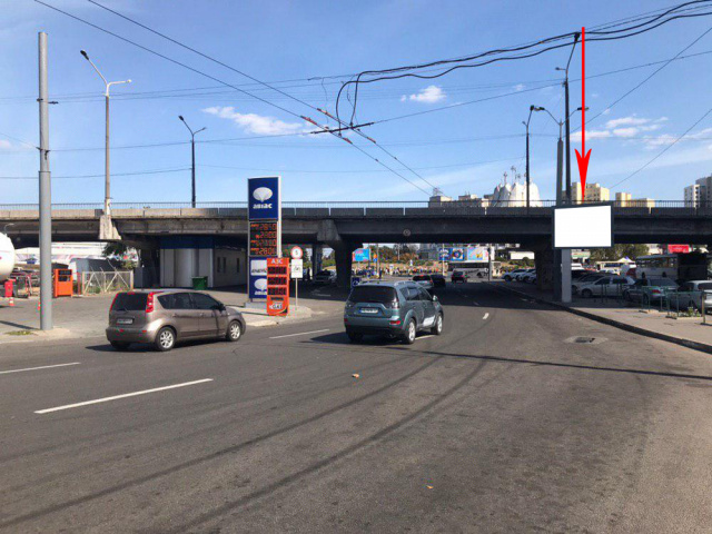 Беклайт 3.14x2.32,  t200A,Вул. Князя Володимира Великого (Плеханова) перед шляхопроводом, на зупинці, біля ТРЦ МОСТ CІТІ