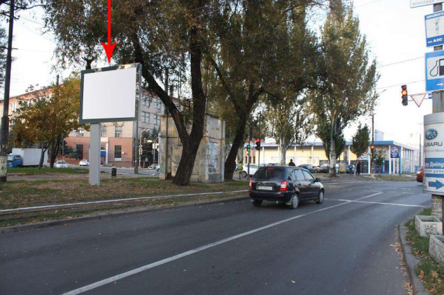 Беклайт 3.14x2.32,  t039A,вул. Княгині Ольги (Горького) - вул. Ярослава Мудрого (Ленінградська), напрямок до набережної, біля світлофора