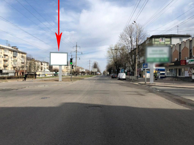 Скролл 3.14x2.32,  082A2,просп. Олександра Поля - вул. Леоніда Стромцова, на світлофорі, рух вниз