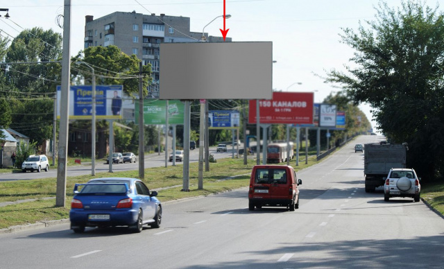 Щит 6x3,  016А,вул. Робоча, 10 (на розділовій смузі), рух з центру