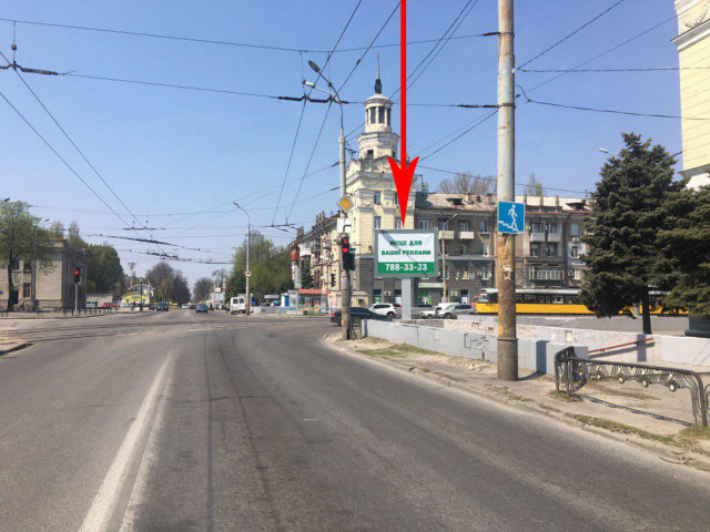 Беклайт 3.14x2.32,  t076A,вул. Робоча в районі буд. 99, напрямок від СК МЕТЕОР, на світлофорі