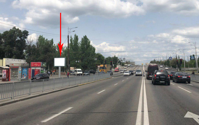 Беклайт 3.14x2.32,  t120B,просп. Слобожанський в районі буд. №13, біля маг. "EVA", на зупинці, на світлофорі