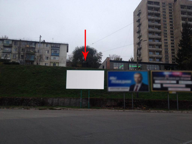 Щит 6x3,  дз72А,вул. Бурхана, в районі готелю "Зоря"
