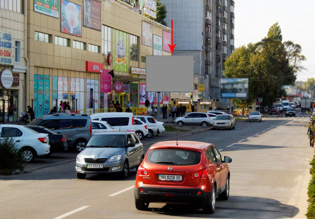 Щит 4x3,  s116Б,вул. Калинова, 9А, біля ТЦ "Міріада", ТЦ "Наутілус", напрям руху до просп. Слобожанський