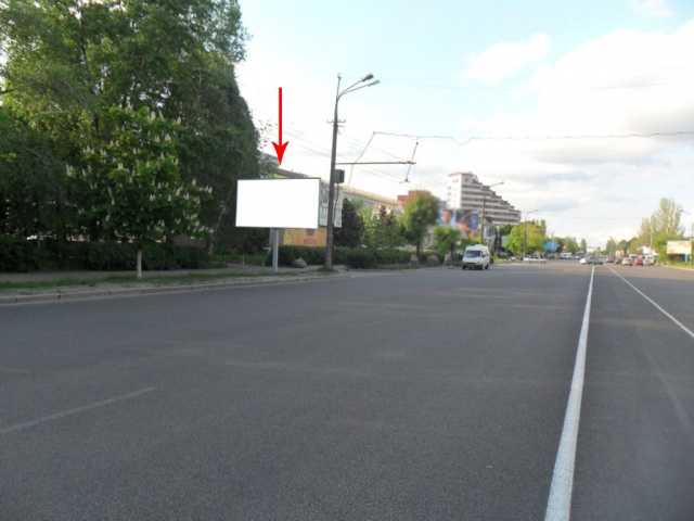 Щит 6x3,  061Б,вул. Набережна Перемоги, 38 (на узбіччі по праву сторону руху)