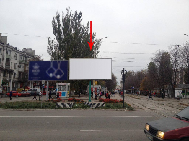 Щит 6x3,  дз89А,майдан Героїв, зупинка трамваю №1, ліворуч (РОЗМІР РЕКЛАМНОЇ ПЛОЩИНИ 3,28х6,33)