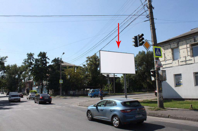 Щит 6x3,  t019A,вул. Павлова - вул. Академіка Белелюбського,  рух в сторону автовокзалу, біля світлофора