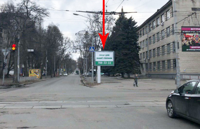Беклайт 3.14x2.32,  t149A,просп. Пушкіна, 16 - вул. Шмідта, на світлофорі, рух від Центрального ринку "Озерка"