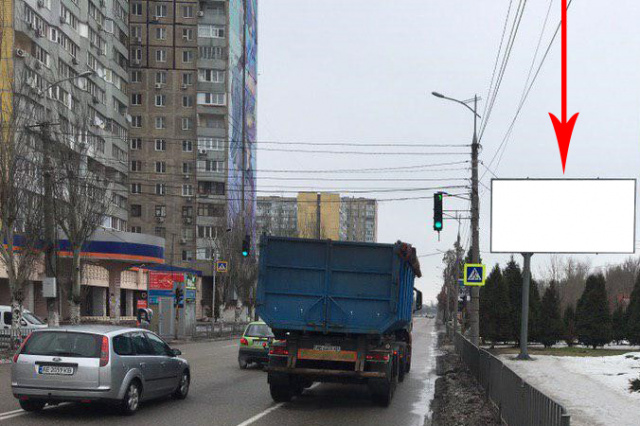 Щит 6x3,  t041A,вул. Маршала Малиновського, навпроти буд. 14, біля світлофора