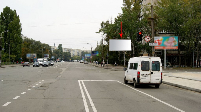 Щит 6x3,  s138А,просп. Героїв - бульв. Слави, в центр, біля світлофора