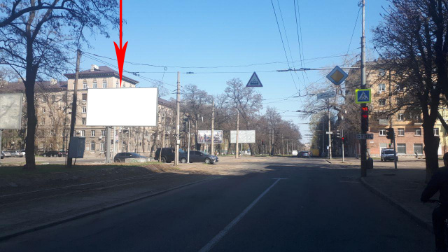 Щит 6x3,  s075A1,просп. Пушкіна - вул. Савченко, на світлофорі, рух в сторону просп. О Поля (Кірова)