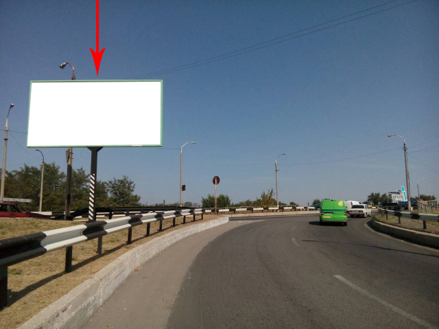 Щит 6x3,  дз34А,авторозв'язка вул. Січеславський шлях - вул. Дорожня - пр. Ювілейний (на розділовій смузі шляхопроводу), напрямок до центру