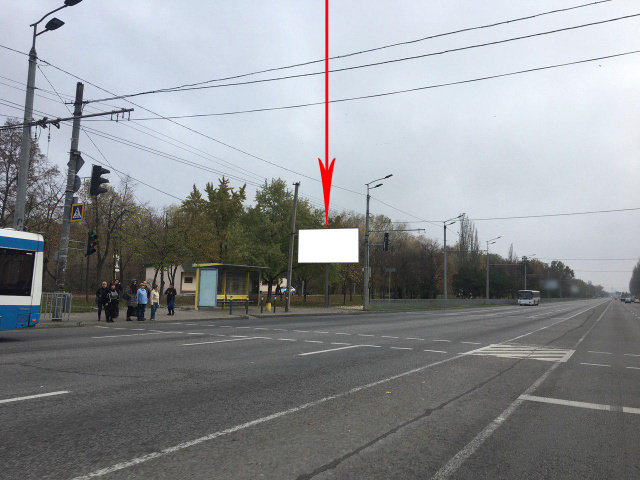 Щит 6x3,  s123B,вул. Набережна Заводська - вул. Юрія Кондратюка, на світлофорі, в сторону Кайдацького мосту